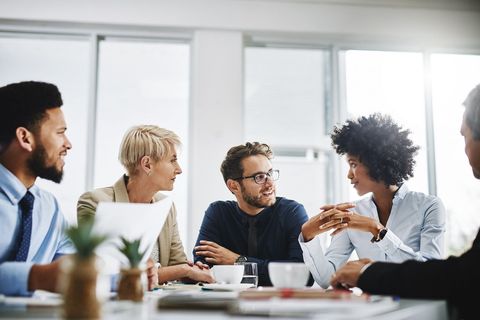¿Qué son las habilidades blandas y cómo desarrollarlas en los empleados de la empresa?